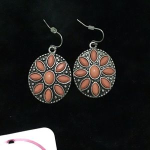 5/$25 NWT Nadine West faux coral dangle earrings